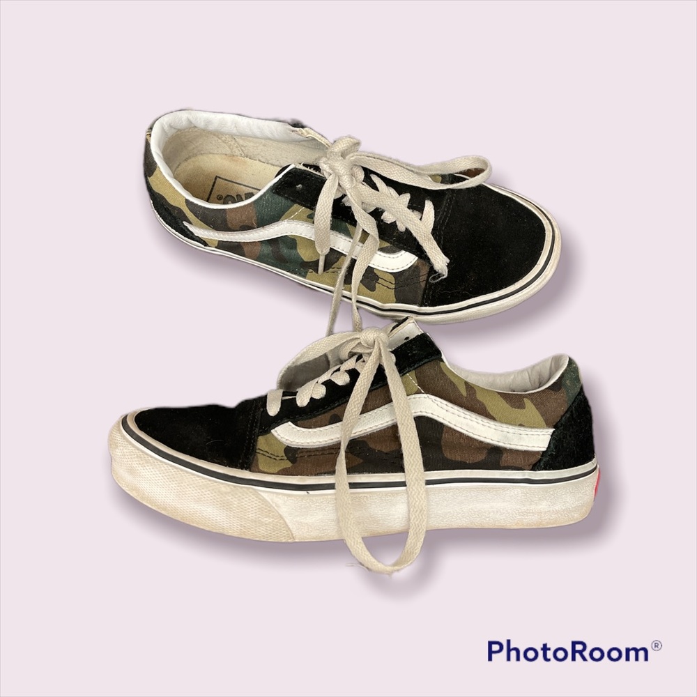 camo pattern old school vans size 7 in women size 5.5 in men